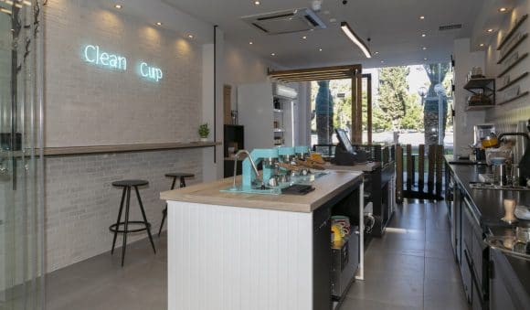 Καφετέρια “Clean Cup” στη Βουλιαγμένη